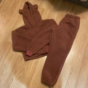 Brand is Youmita, size medium both cropped top and bottom.